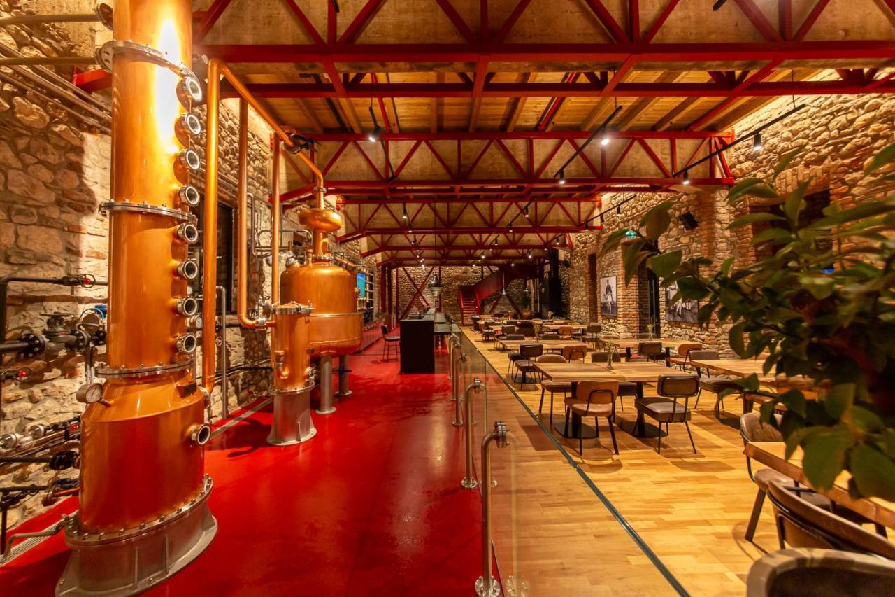 Melesin Distillery Leskovik Extérieur photo