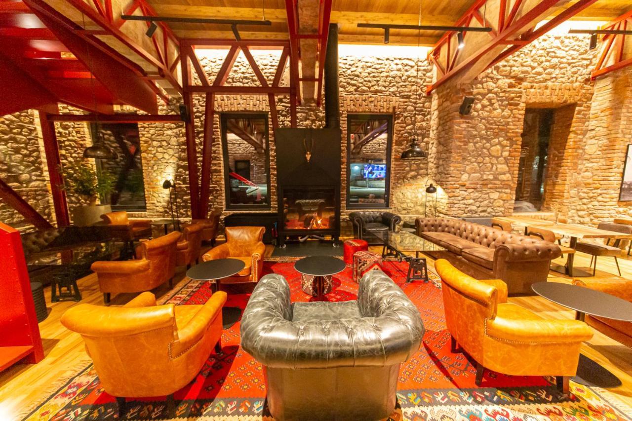 Melesin Distillery Leskovik Extérieur photo