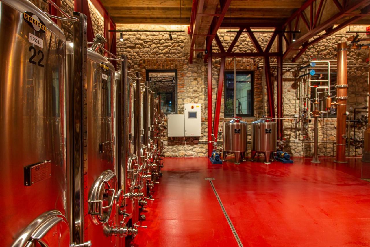 Melesin Distillery Leskovik Extérieur photo